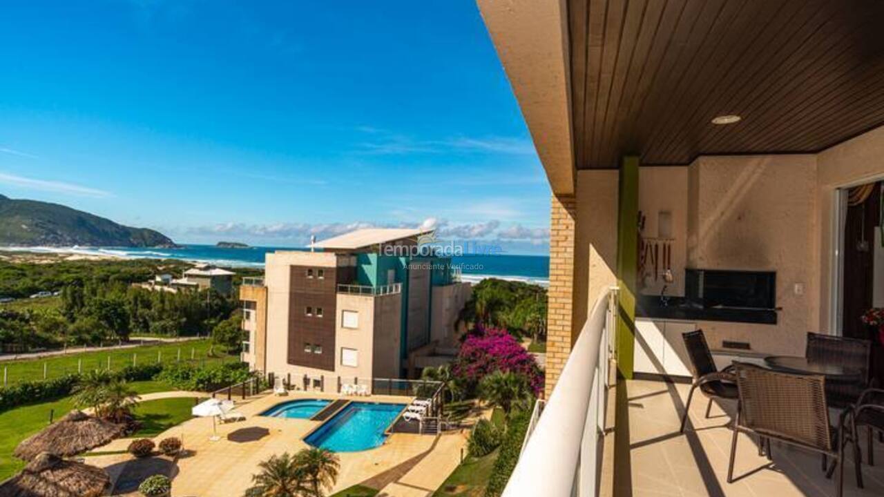 Apartment for vacation rental in Florianópolis (Praia do Santinho)