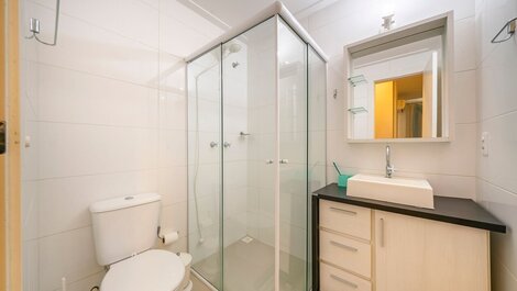 103C - Apartamento 02 quartos, para 05 pessoas em Bombinhas - SC