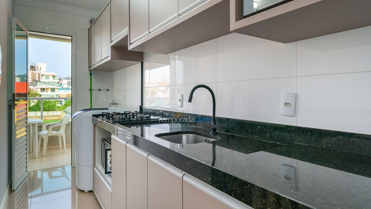 Apartamento para aluguel de temporada em Bombinhas (Praia de Bombas)