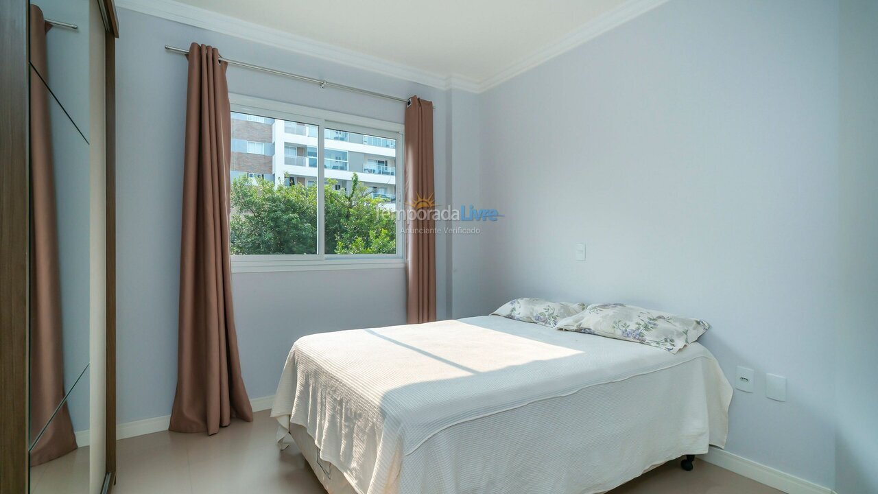 Apartamento para aluguel de temporada em Bombinhas (Praia de Bombas)