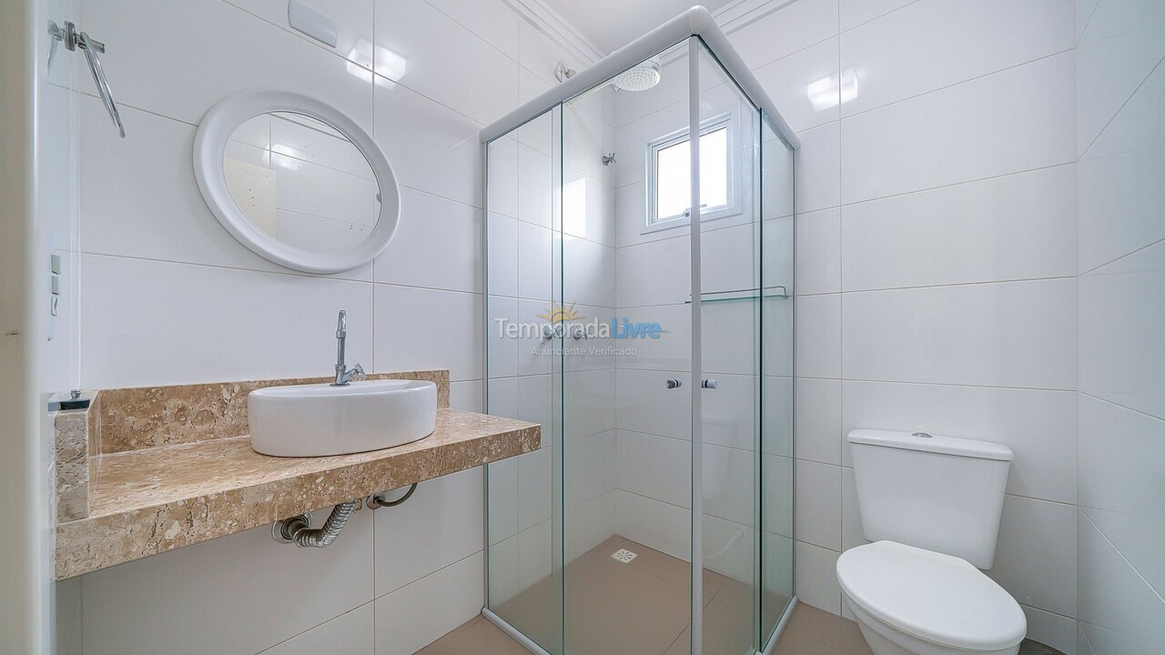 Apartamento para aluguel de temporada em Bombinhas (Praia de Bombas)