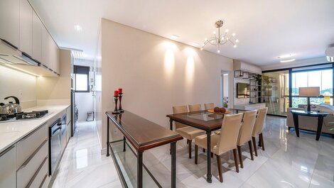 303VIE - Luxuoso apartamento 2 suítes, 2 vagas de garagem para até...
