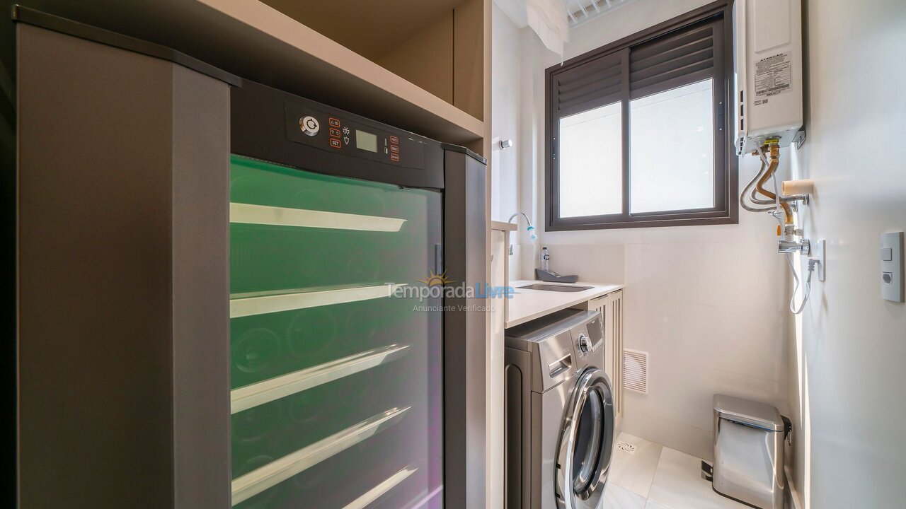 Apartamento para aluguel de temporada em Bombinhas (Praia de Bombas)