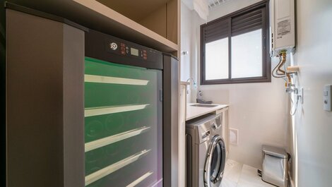 303VIE - Luxuoso apartamento 2 suítes, 2 vagas de garagem para até...