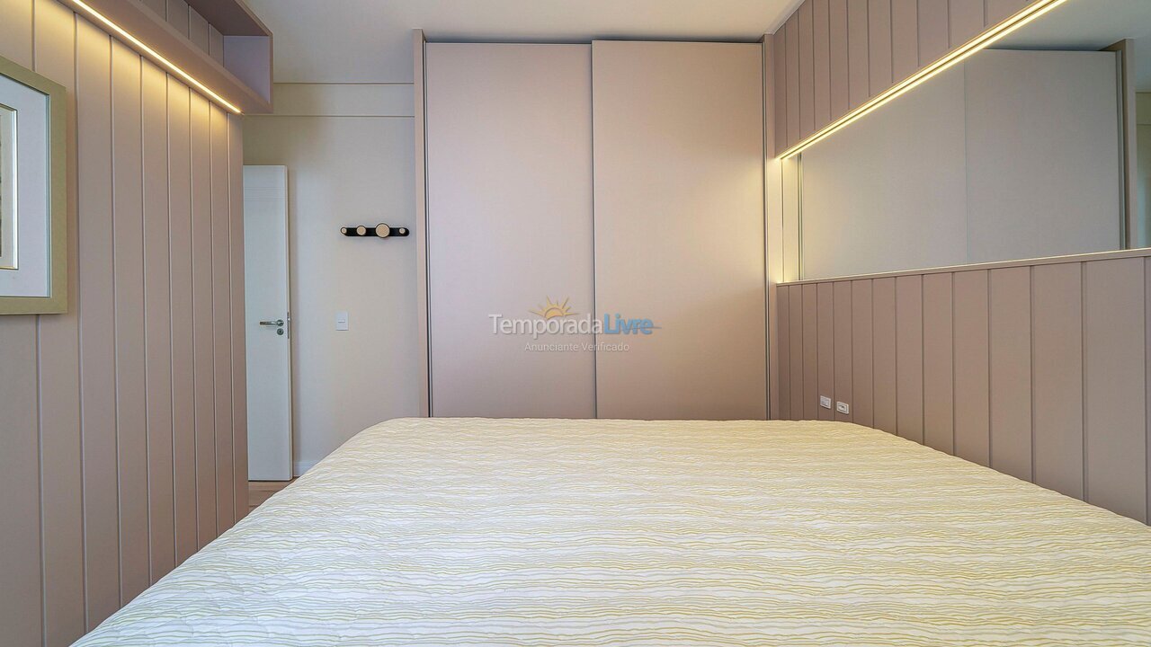 Apartamento para aluguel de temporada em Bombinhas (Praia de Bombas)