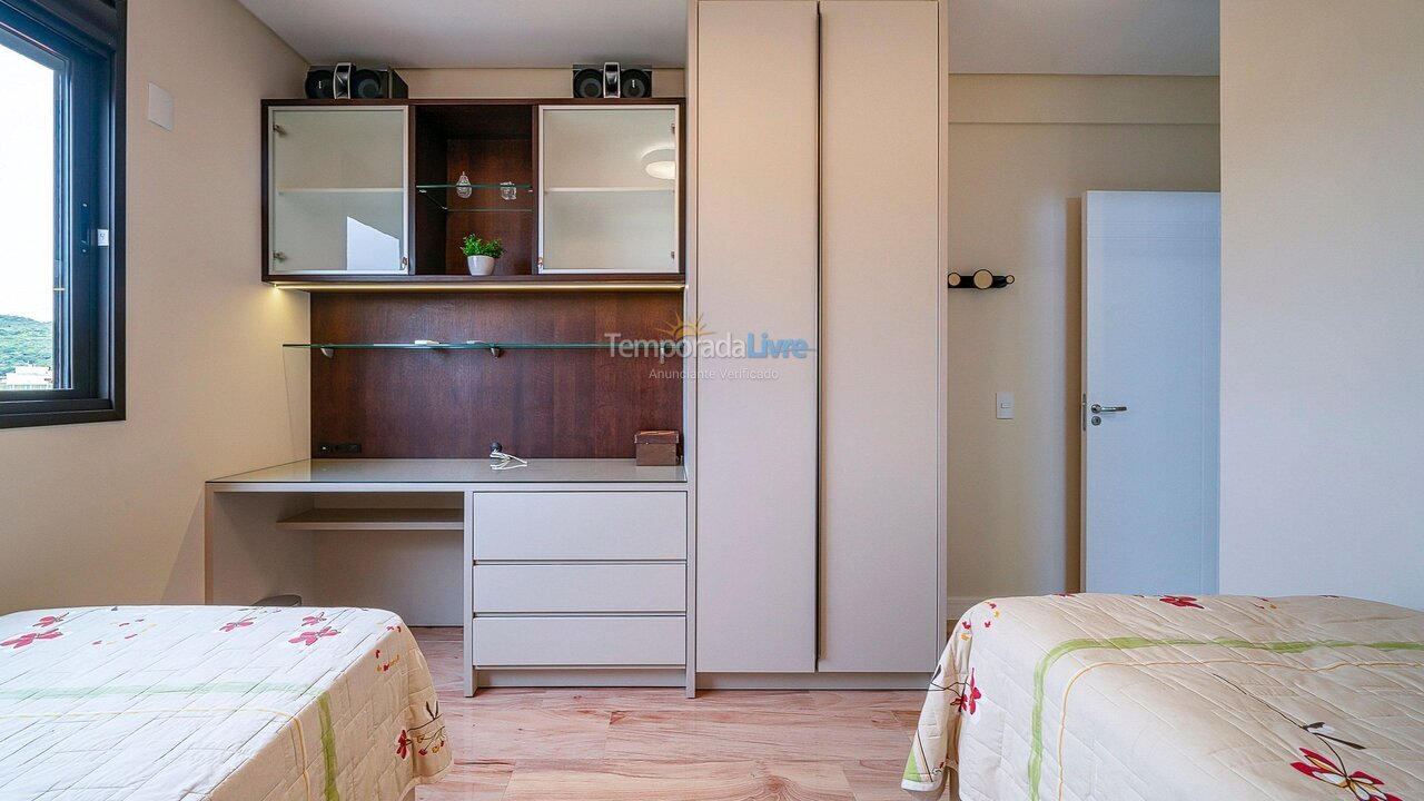Apartamento para aluguel de temporada em Bombinhas (Praia de Bombas)