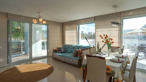 Florianópolis - Luxury in Jurerê: complete coverage!