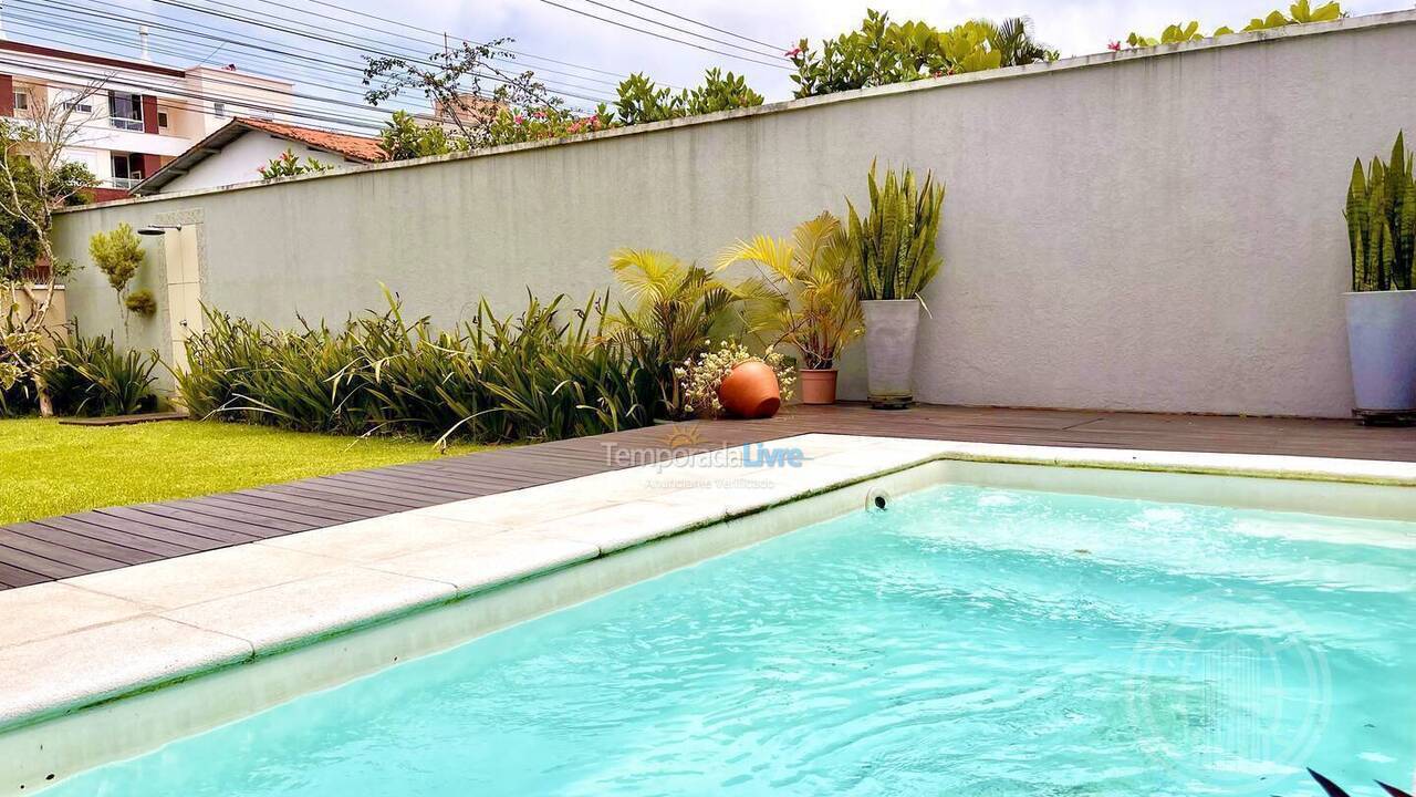 Casa para aluguel de temporada em Florianopolis (Canasvieiras)