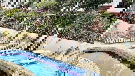 House in a gated community with 4 suites SEASONAL