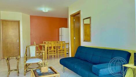2 bedroom apartment, one and a half blocks from the beach SEASONAL