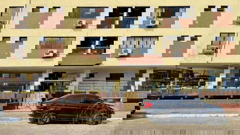 On the seafront! 2 bedroom apartment SEASONAL