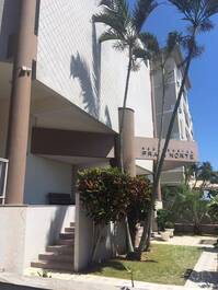 On the Sea Block! 1-bedroom apartment with sea view (seasonal)