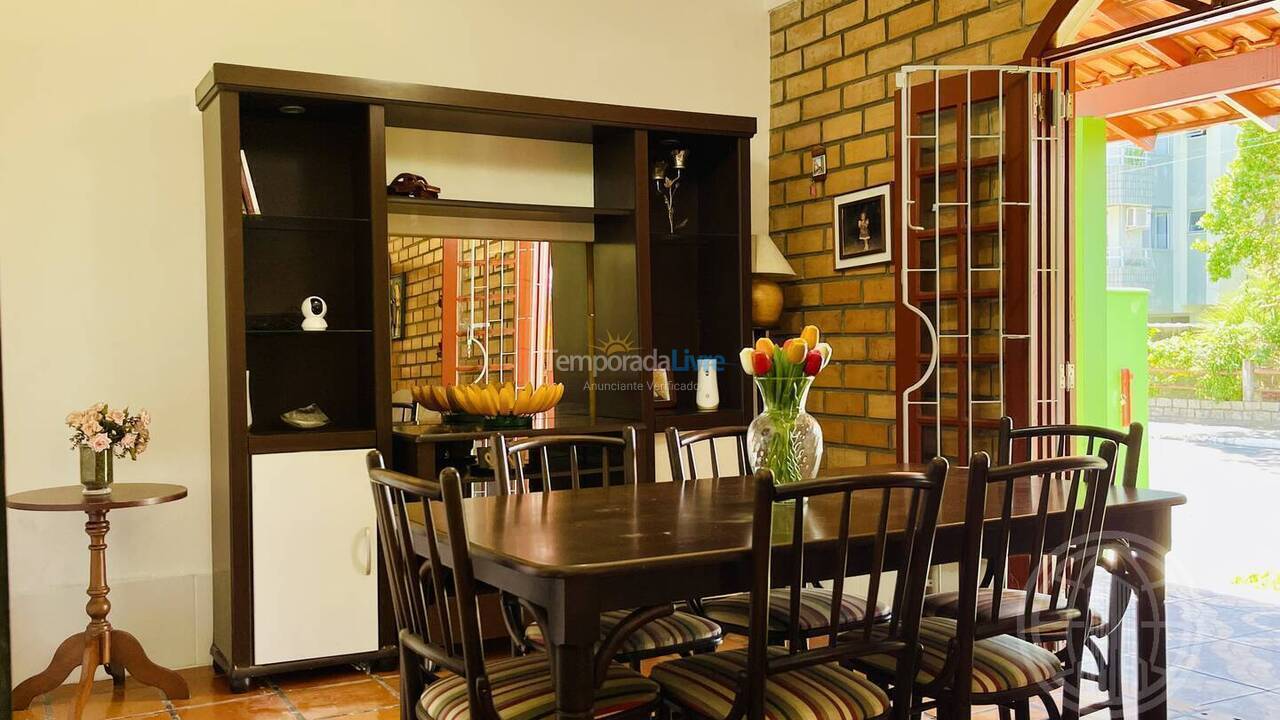 House for vacation rental in Florianopolis (Canasvieiras)