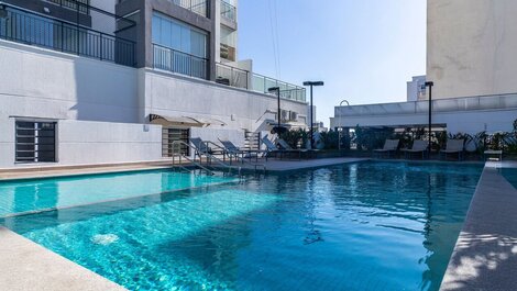 Pool, gym and parking space | Brazilian Corner