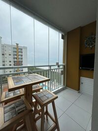 504 Lindo apto Frente Mar, Com Praia Privativa.