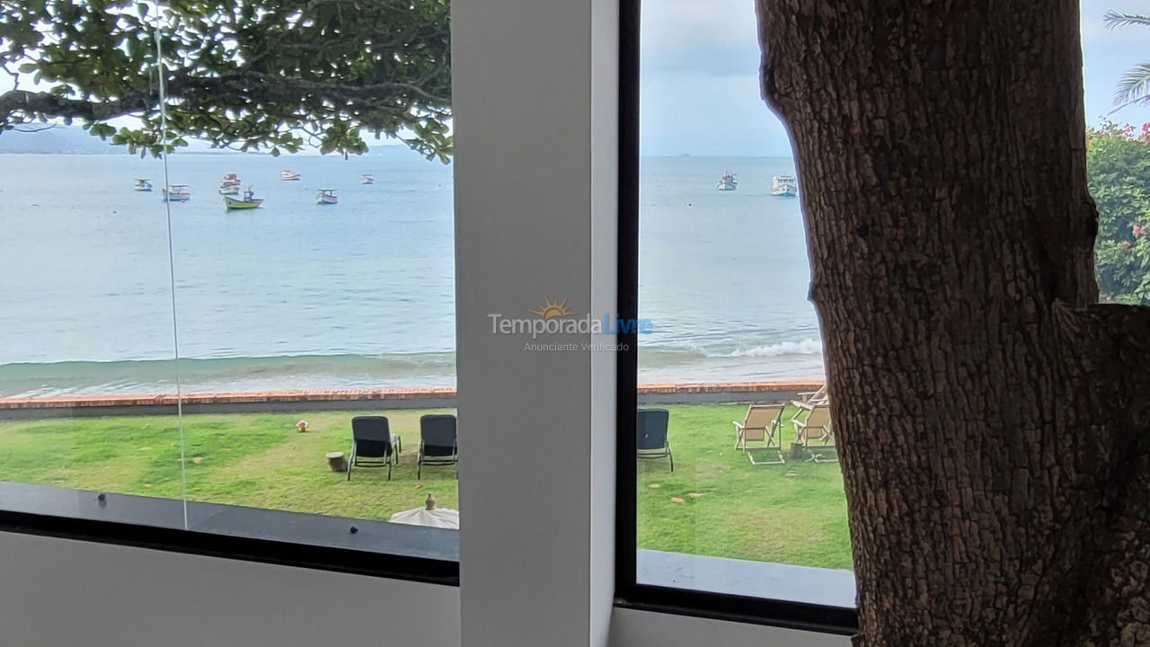 Casa para aluguel de temporada em Florianópolis (Praia da Armação)