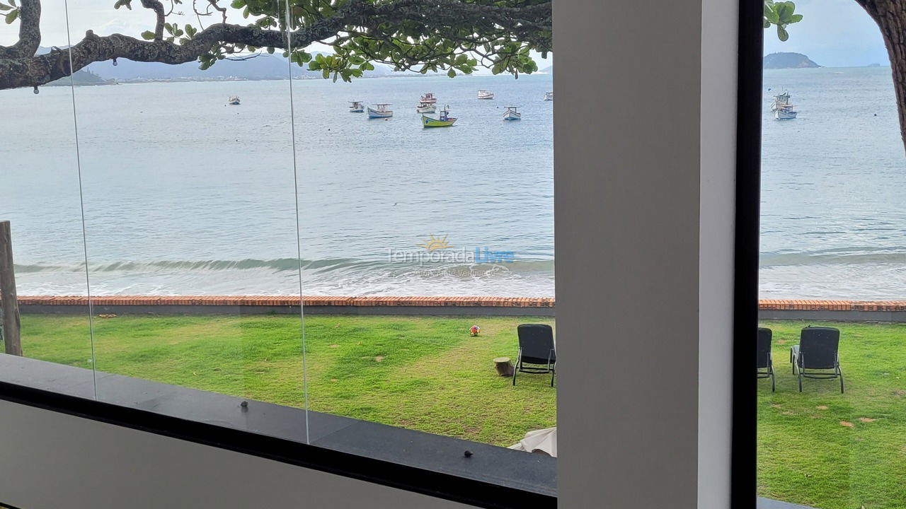 Casa para aluguel de temporada em Florianópolis (Praia da Armação)