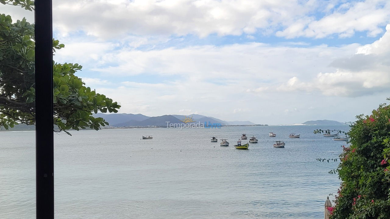 Casa para aluguel de temporada em Florianópolis (Praia da Armação)
