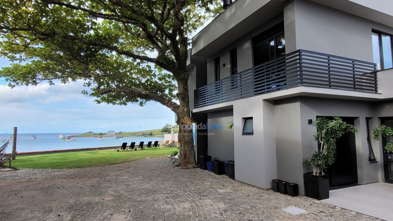 Casa para aluguel de temporada em Florianópolis (Praia da Armação)