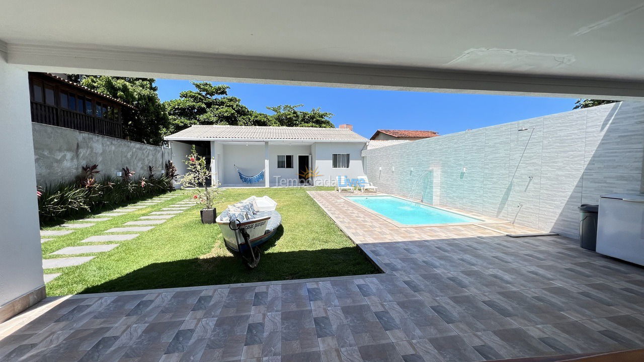 Casa para aluguel de temporada em Guarapari (Praia do Morro)