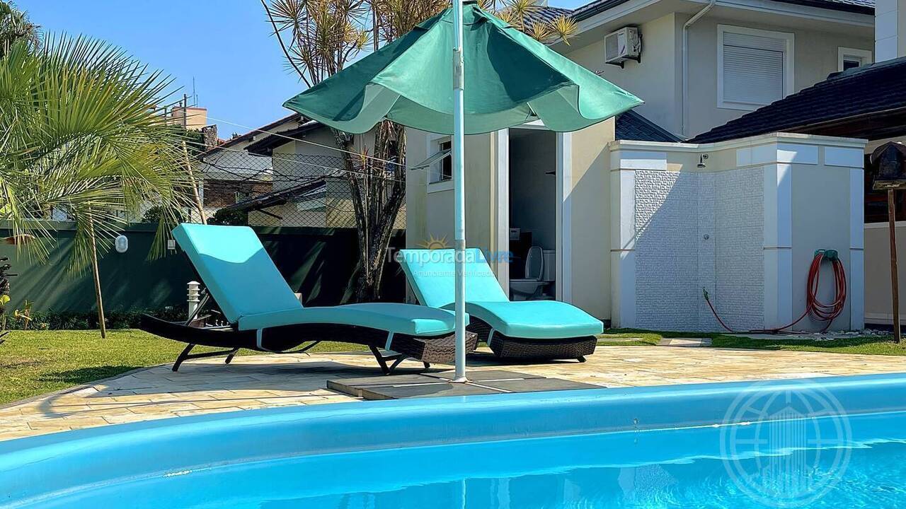 Casa para aluguel de temporada em Florianopolis (Jurerê Internacional)