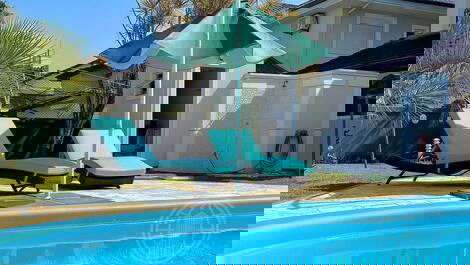 Casa de Temporada em Jurerê Internacional – 5 Quartos, Piscina e...