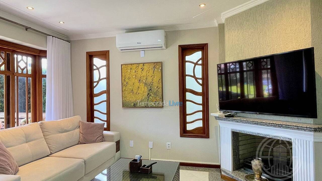 Casa para aluguel de temporada em Florianopolis (Jurerê Internacional)