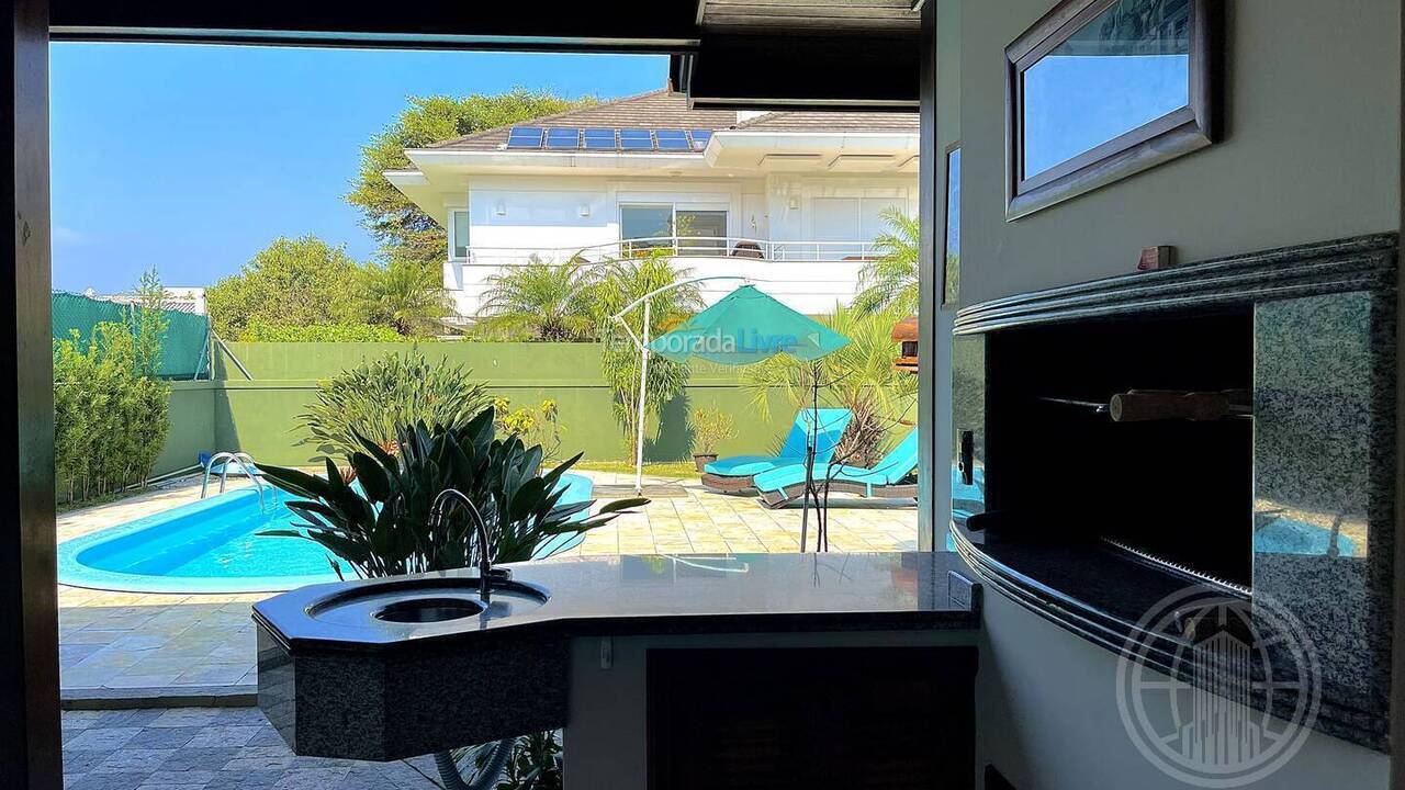 Casa para aluguel de temporada em Florianopolis (Jurerê Internacional)