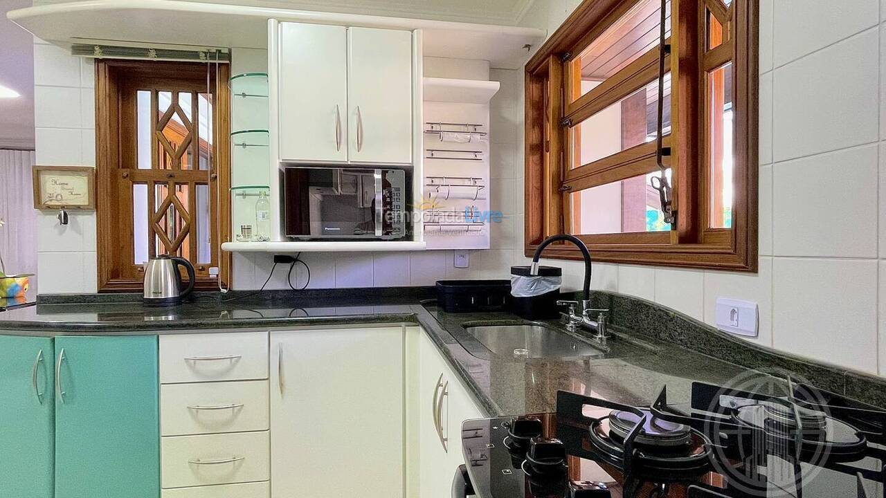 Casa para aluguel de temporada em Florianopolis (Jurerê Internacional)