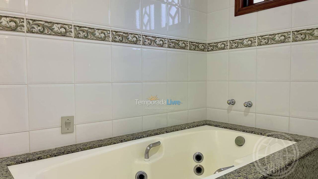 Casa para aluguel de temporada em Florianopolis (Jurerê Internacional)