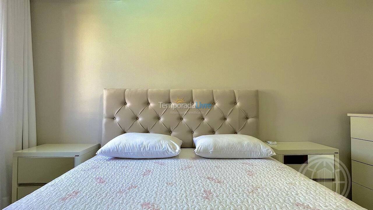 Casa para aluguel de temporada em Florianopolis (Jurerê Internacional)