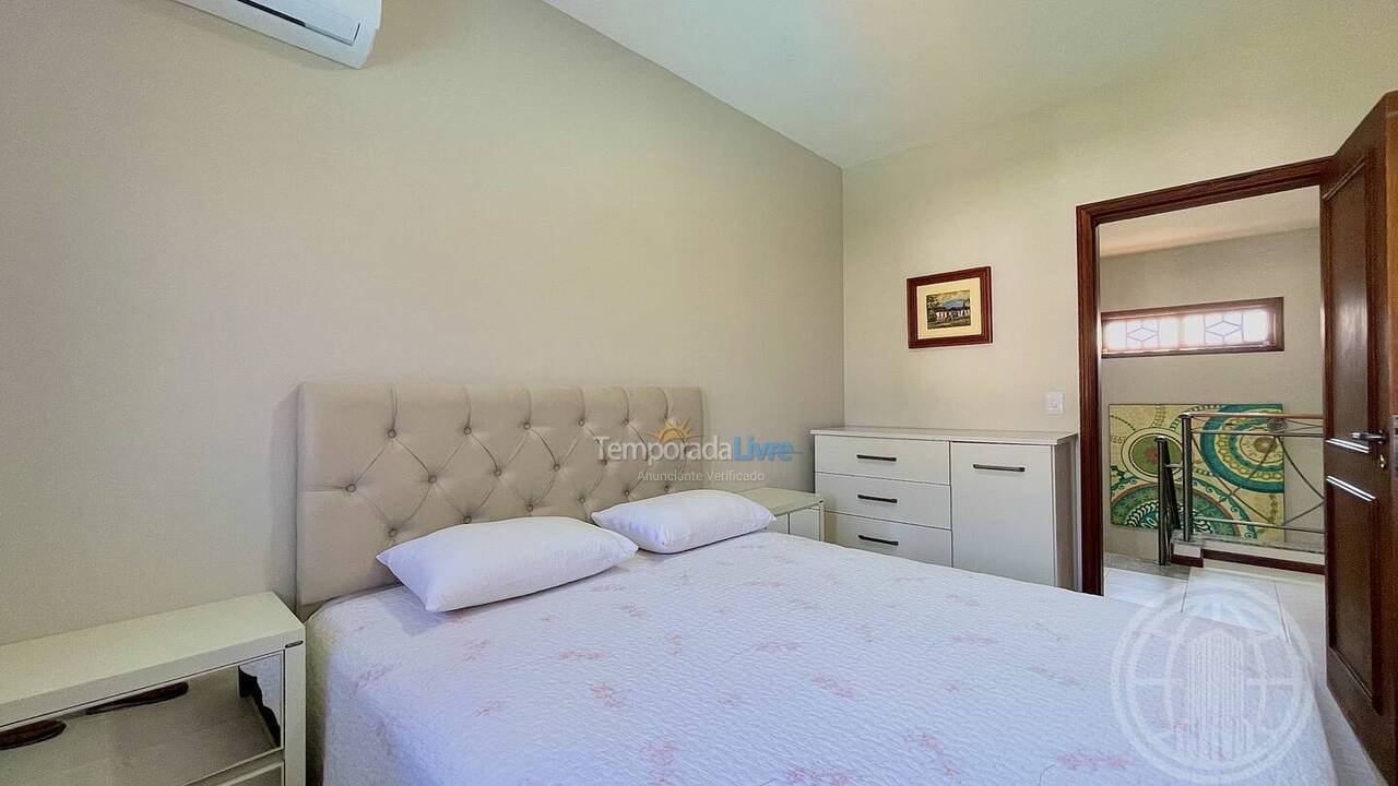 Casa para aluguel de temporada em Florianopolis (Jurerê Internacional)
