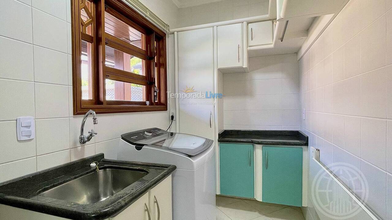 Casa para aluguel de temporada em Florianopolis (Jurerê Internacional)