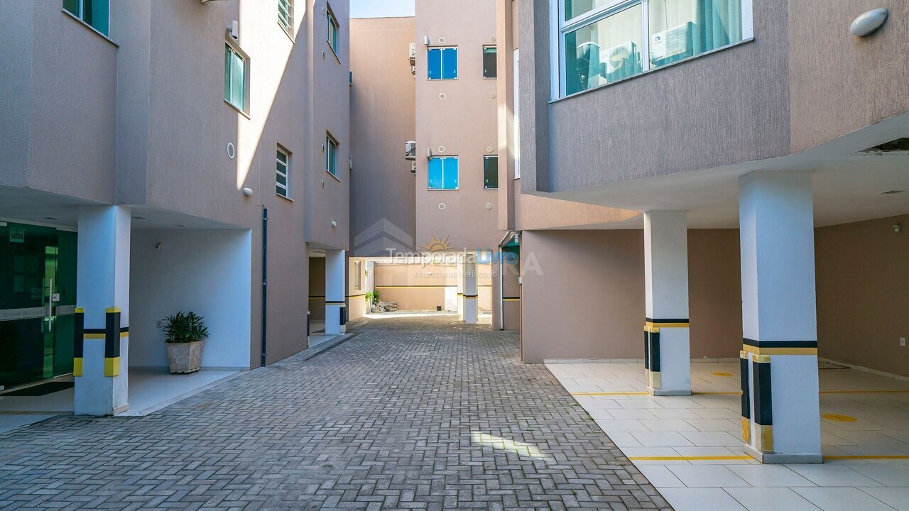 Apartamento para aluguel de temporada em Bombinhas (Praia de Bombas)