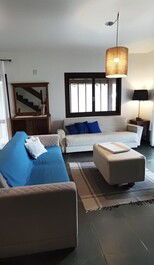 Casa Amarilla