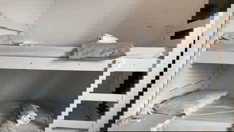 Quarto para 6