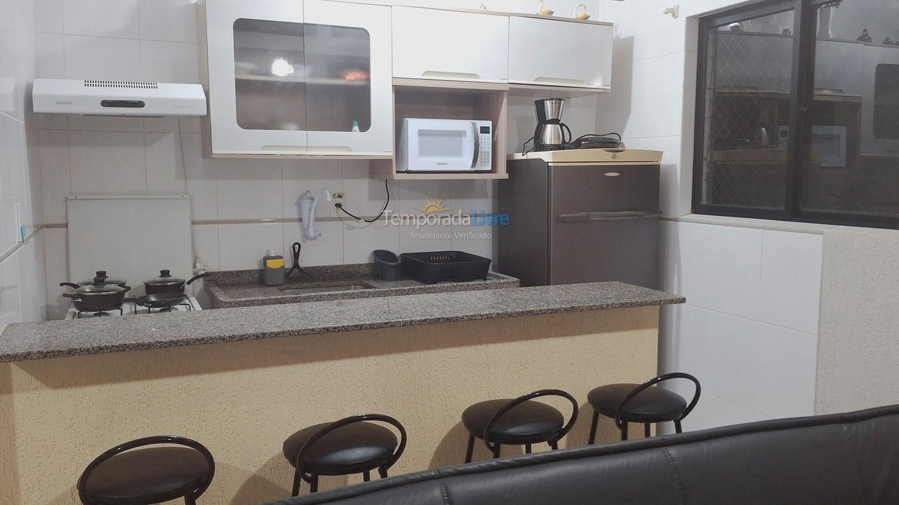 Apartamento para aluguel de temporada em Praia Grande (Praia do Caiçara)