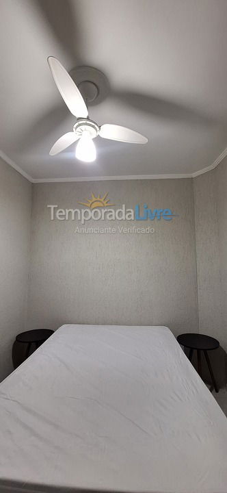 Apartamento para aluguel de temporada em Praia Grande (Praia do Caiçara)