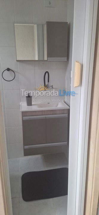 Apartamento para aluguel de temporada em Praia Grande (Praia do Caiçara)