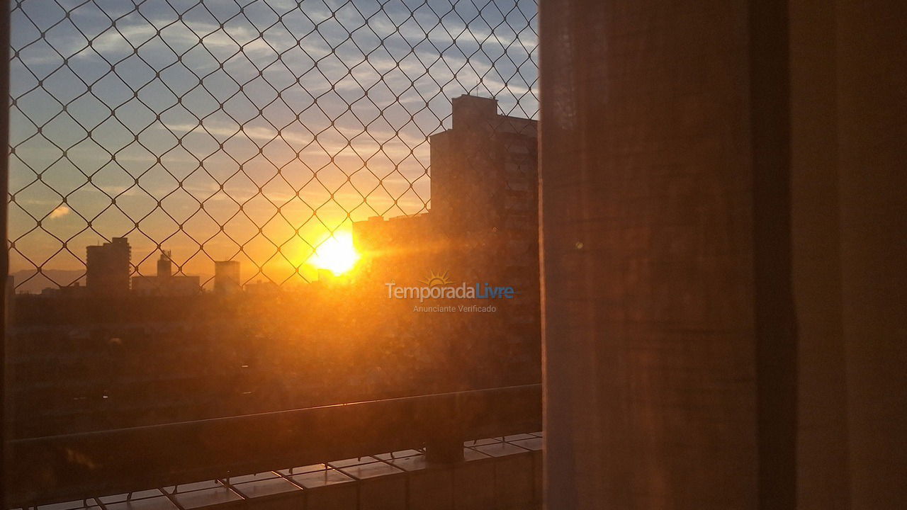 Apartamento para aluguel de temporada em Praia Grande (Praia do Caiçara)
