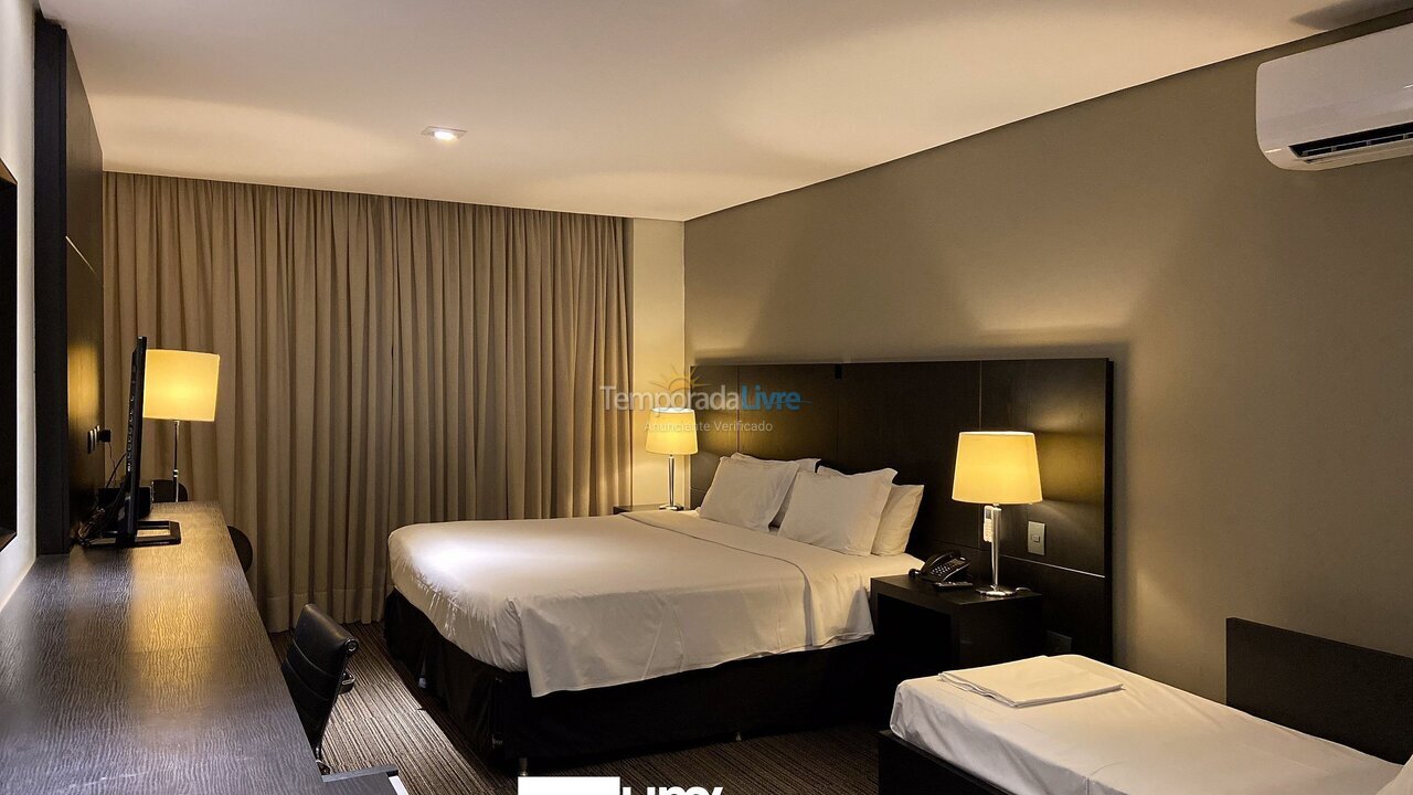 Apartamento para aluguel de temporada em Curitiba (Rebouças)