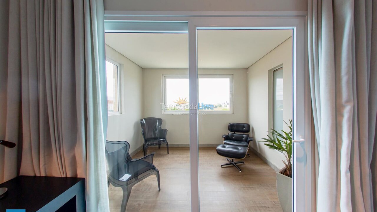 Apartamento para aluguel de temporada em Curitiba (Rebouças)