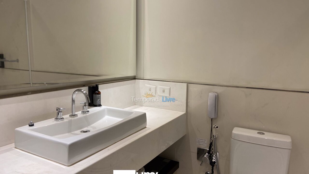 Apartamento para aluguel de temporada em Curitiba (Rebouças)