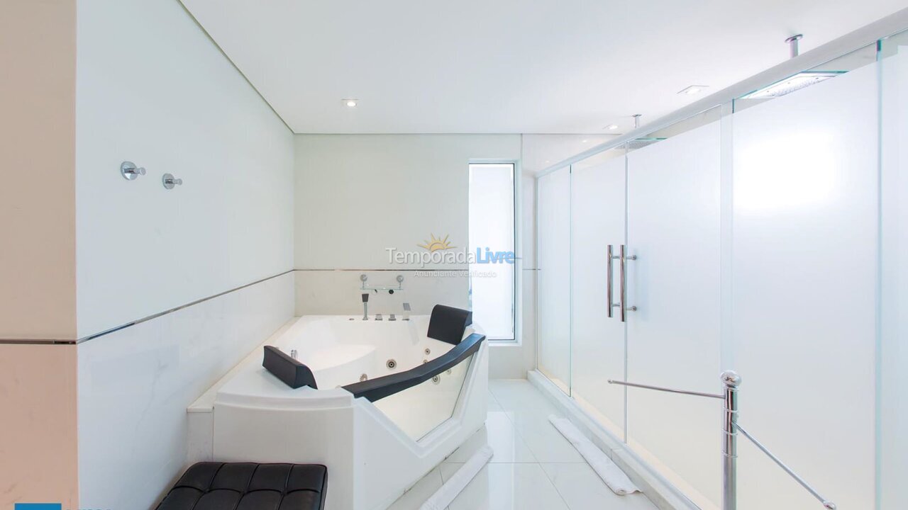 Apartamento para aluguel de temporada em Curitiba (Rebouças)
