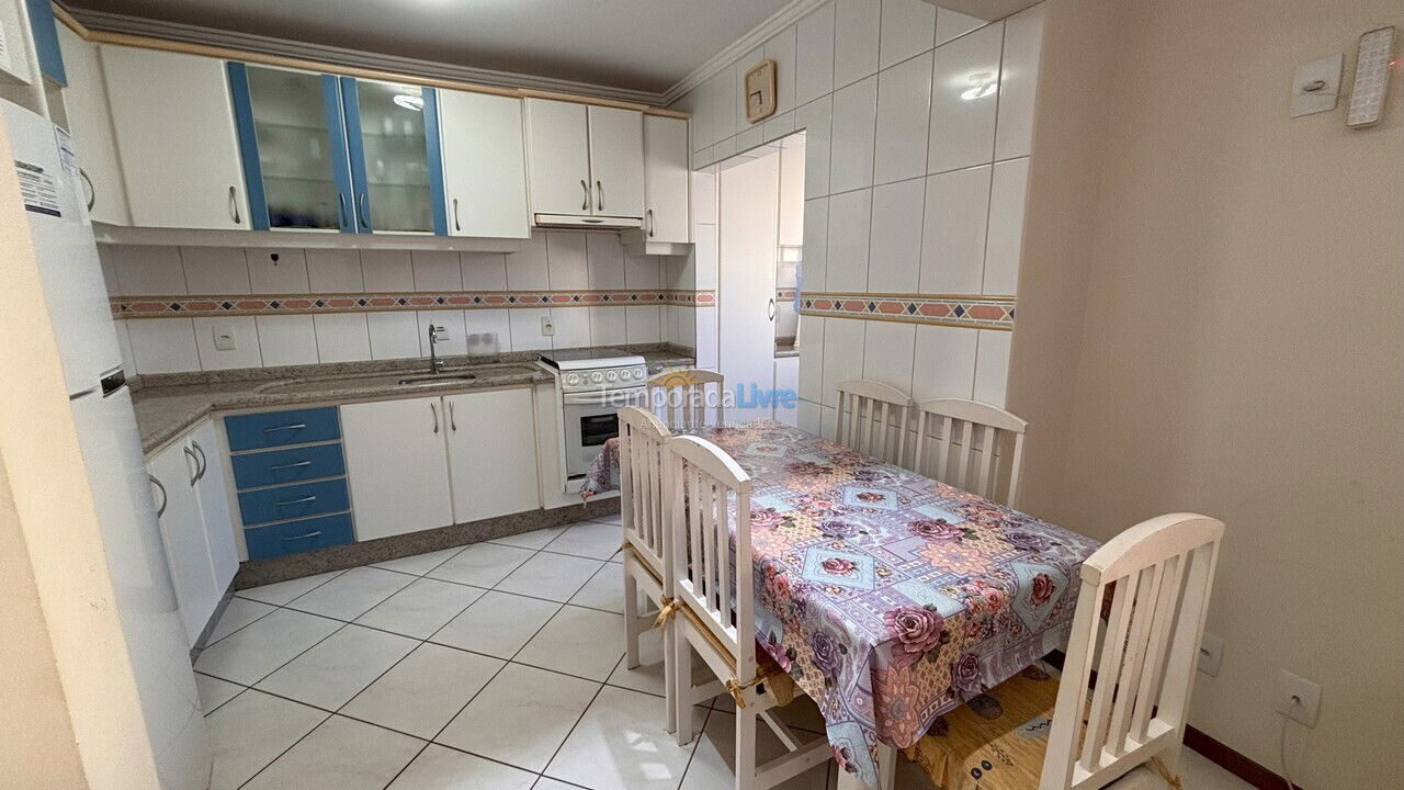 Apartamento para aluguel de temporada em Bombinhas (Praia de Bombas)