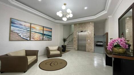 3 habitaciones con aire acondicionado, frente a la playa Meia Praia