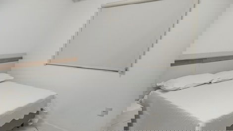 3 habitaciones con aire acondicionado, frente a la playa Meia Praia
