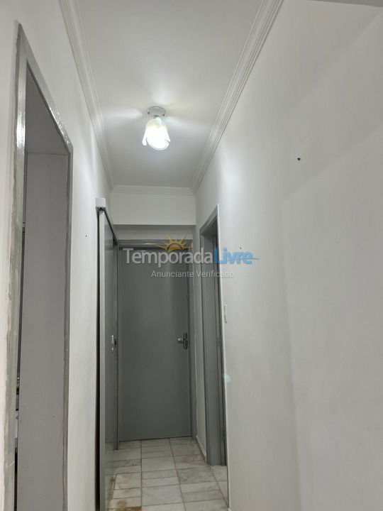 Apartamento para aluguel de temporada em Guarujá (Pitangueiras)