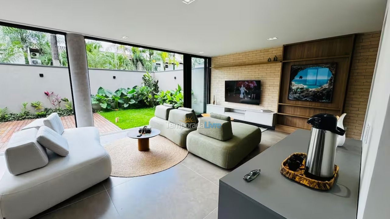 Casa para aluguel de temporada em São Sebastião (Juquehy)