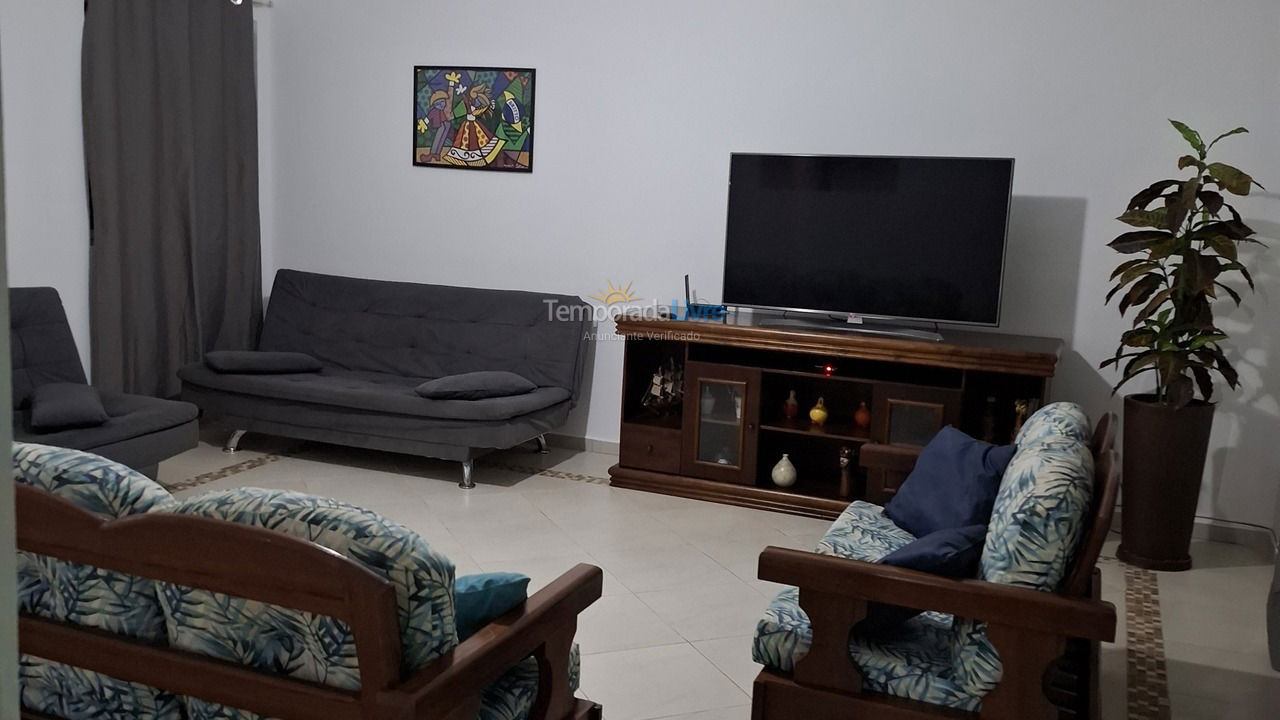 Casa para alquiler de vacaciones em Cabo Frio (Unamar)